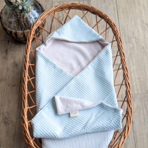 Cape de bain bleue clair